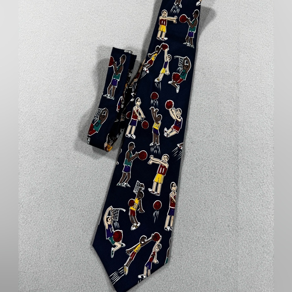 Men’s Vintage Save The Children Basketball Players Silk‎ Tie - Navy